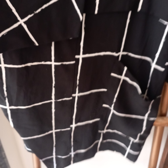 Black and White Jacket - Picture 10 of 14